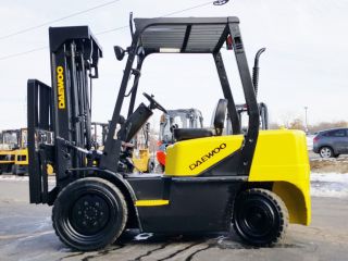 Daewoo Pneumatic D30s - 3 6000lb Diesel Forklift Lift Truck photo