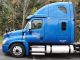 2009 Freightliner Cascadia Sleeper Semi Trucks photo 3