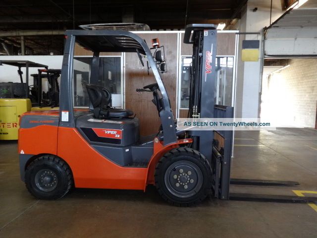 2016 Viper Fd35 Forklift 8000lb Single Drive Pneumatic Lift Truck Forklifts photo