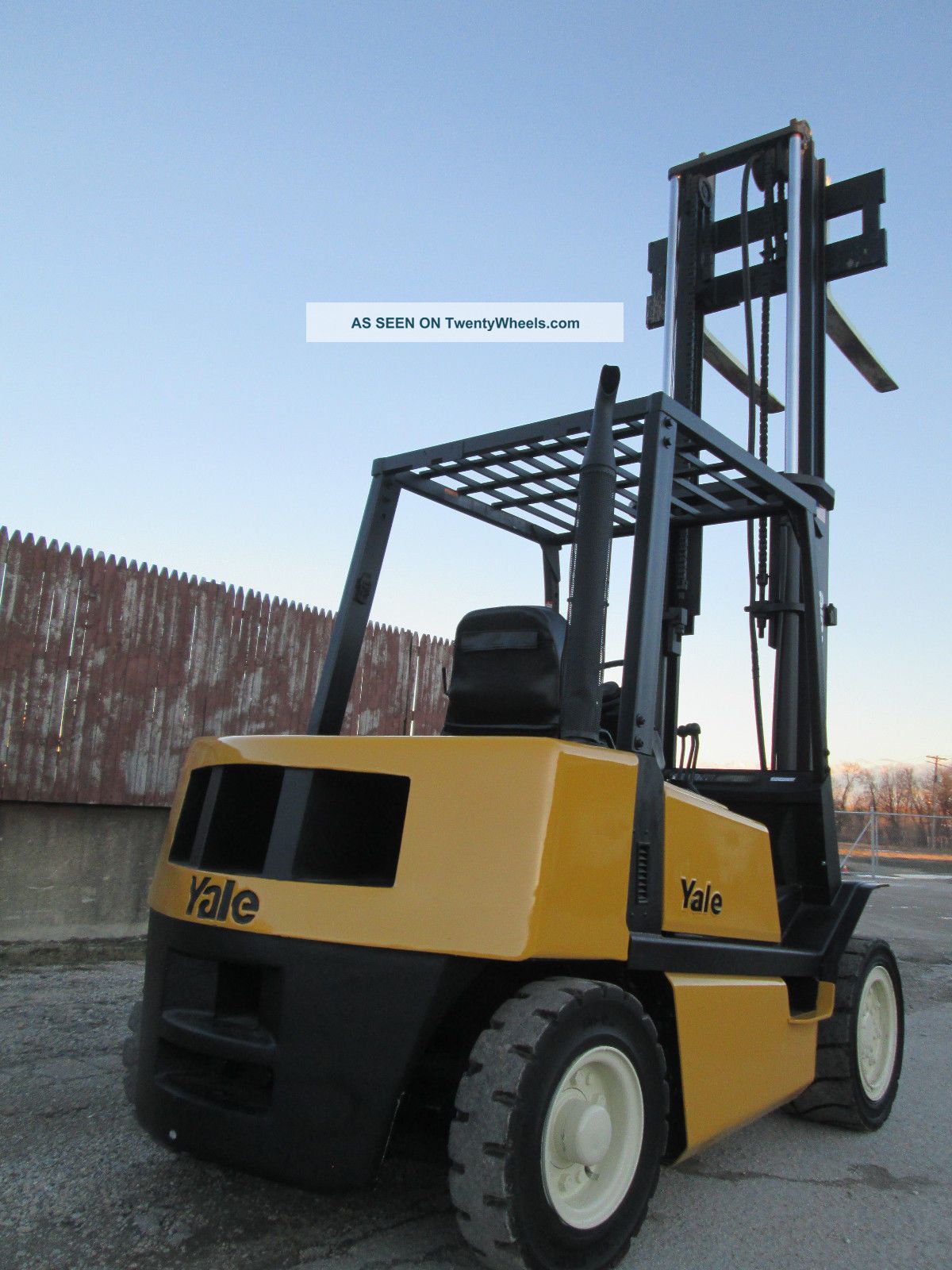 Yale Gdp070 Forklift Lift Truck Hilo Fork, 7000lb Cap, Pneumatic Tire