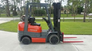 Toyota Forklift 5000 Lbs 2600 photo