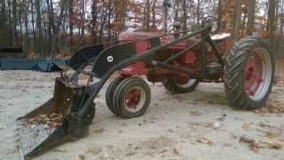 1947 Farmall H Tractor With Front End Loader & Rear Blade - Good Runner photo
