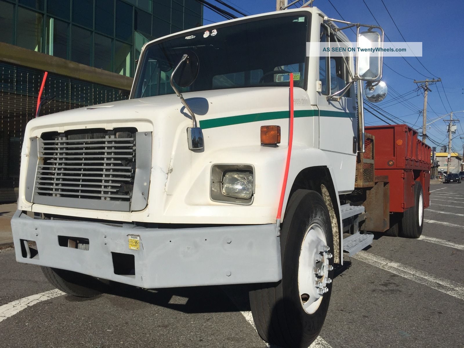 2001 Freightliner Fl70 Utility / Service Trucks photo