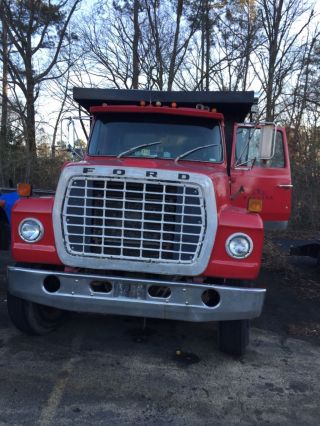 1984 Ford L8000 photo