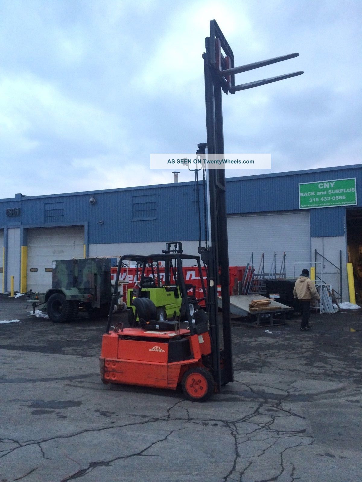 Baker 3000lb Cap 3 Wheel Electric Forklift 42 " Forks 15 ' Lift Works Great