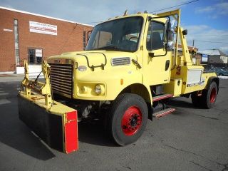 2010 Freightliner M2 Heavy Duty Wrecker photo