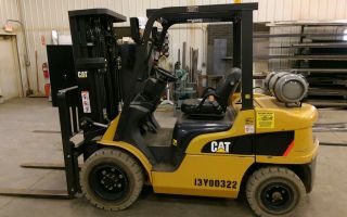 6000 Lb Cat Forklift - 2013 photo