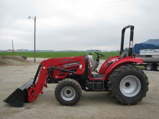 2014 Mahindra 5010 Tractor,  4wd,  Ml151 Quick Attach Front Loader 49hp, photo