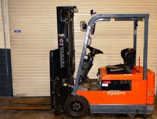 Toyota Forklift Electric photo