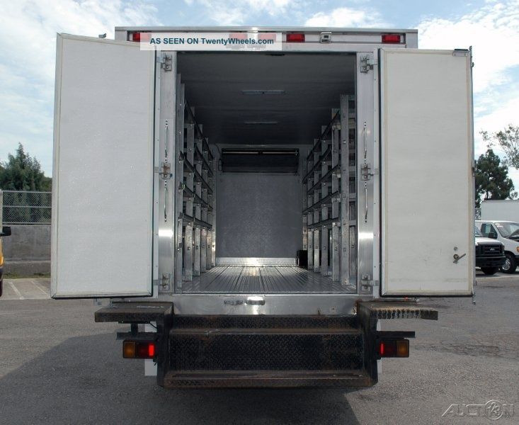 2007 Gmc W5500 Box Trucks / Cube Vans photo