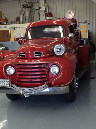 1949 Ford F6 photo