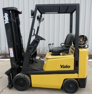 Yale Model Glc040af (2001) 4000lbs Capacity Great Lpg Cushion Tire Forklift photo