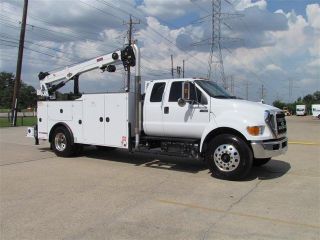 2011 Ford F 750 photo