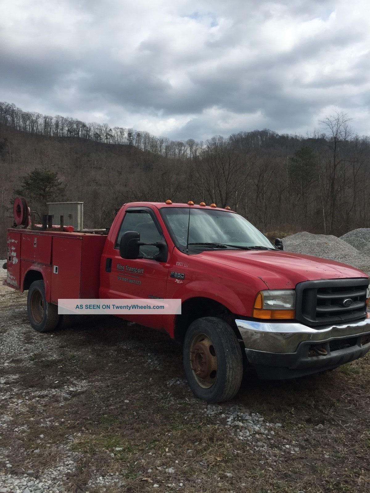 2001 Ford F550 Utility / Service Trucks photo
