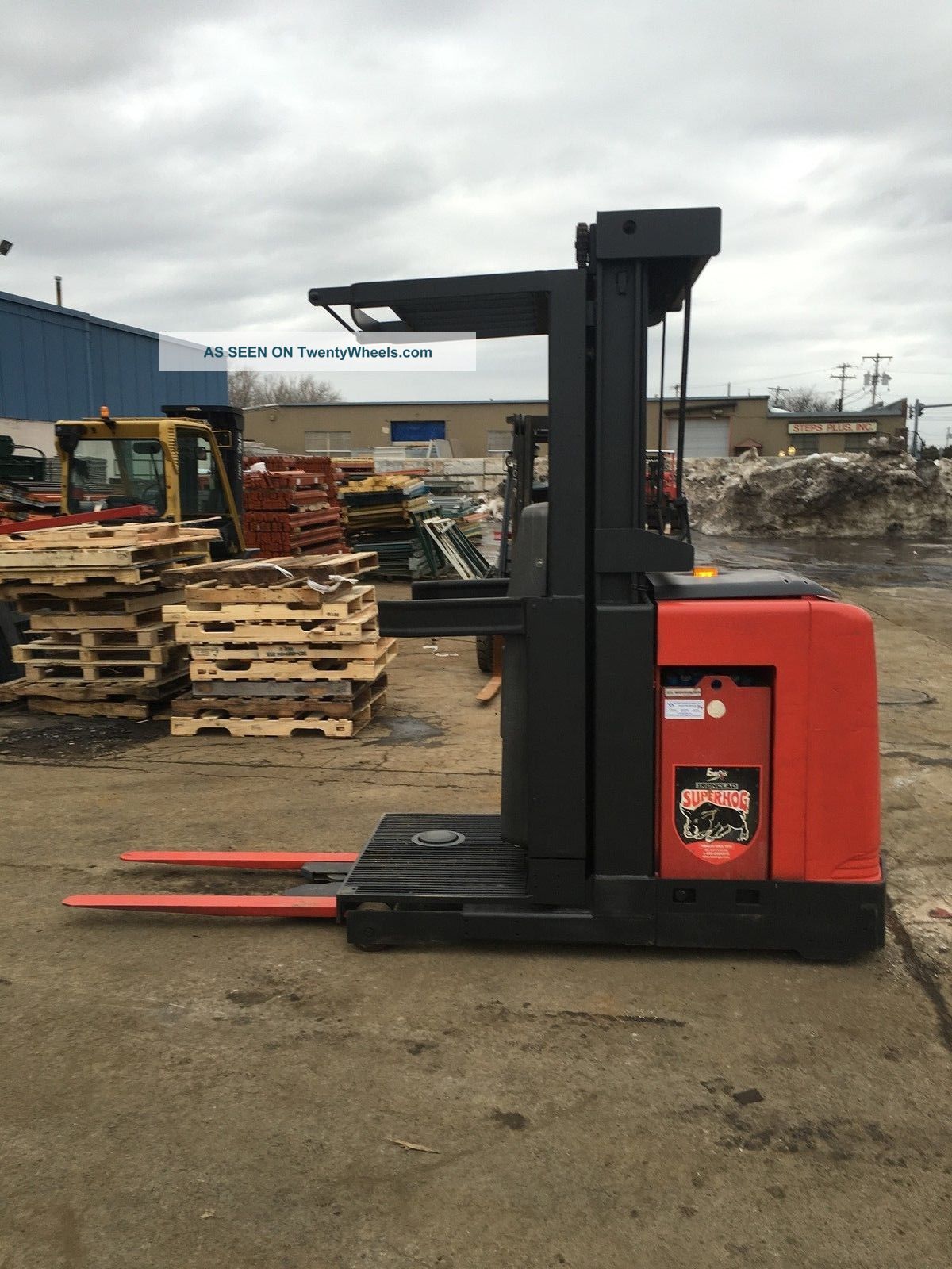 2007 Raymond Forklift Order Picker 3000lb Capacity 210 " Lift 42 " Forks