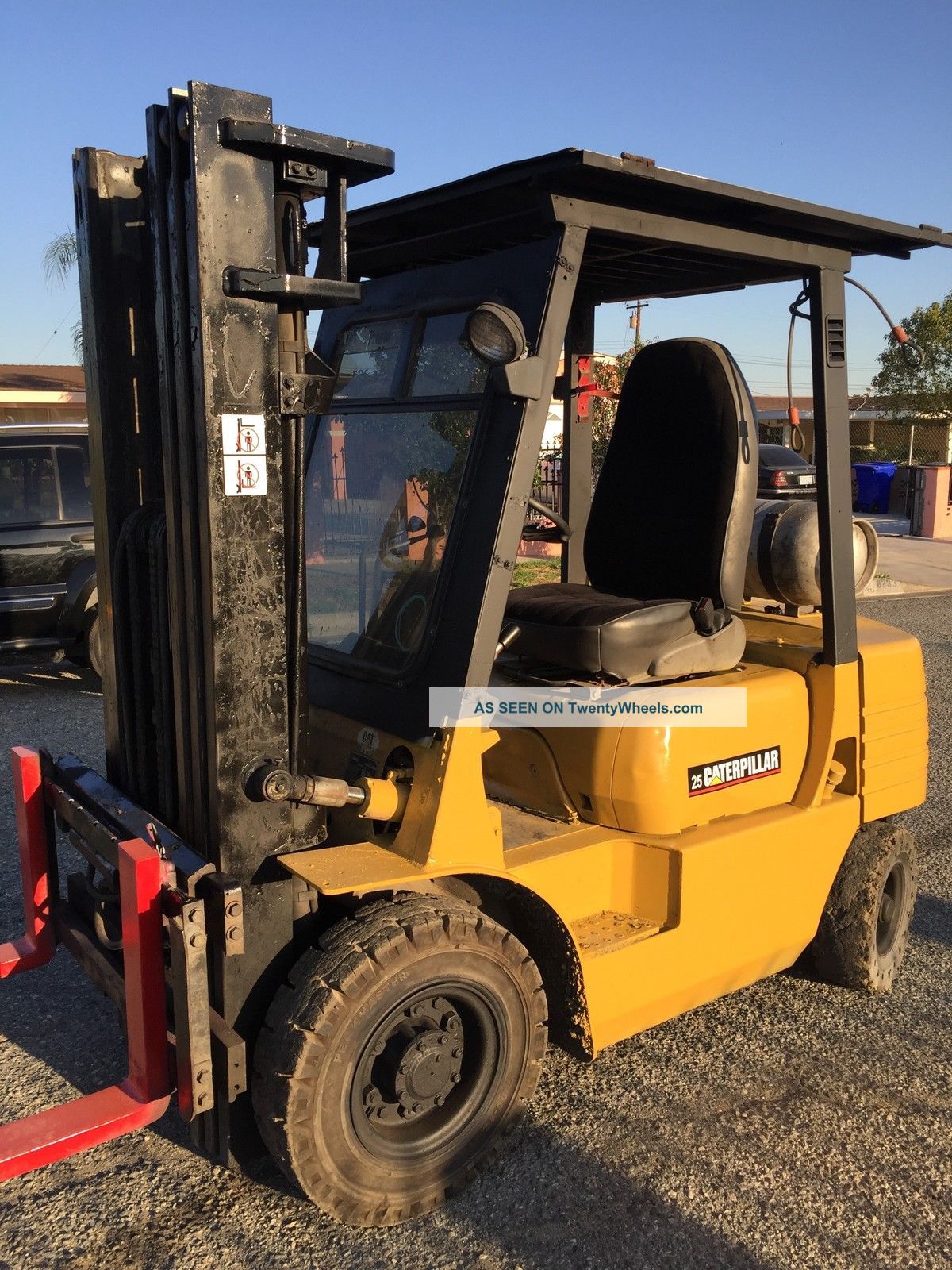 Cat Caterpillar Gp25 5000lb Forklift Lpg Lift Truck Forklifts photo