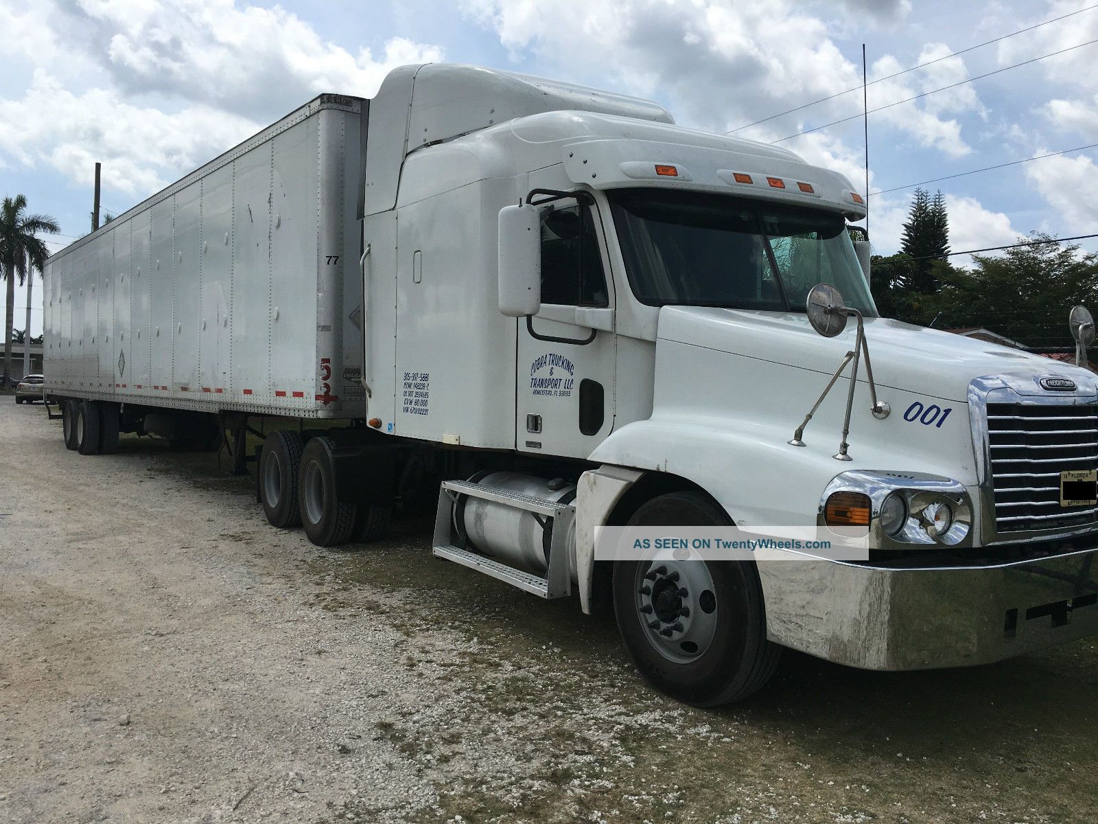 2007 Freightliner Century Sleeper Semi Trucks photo
