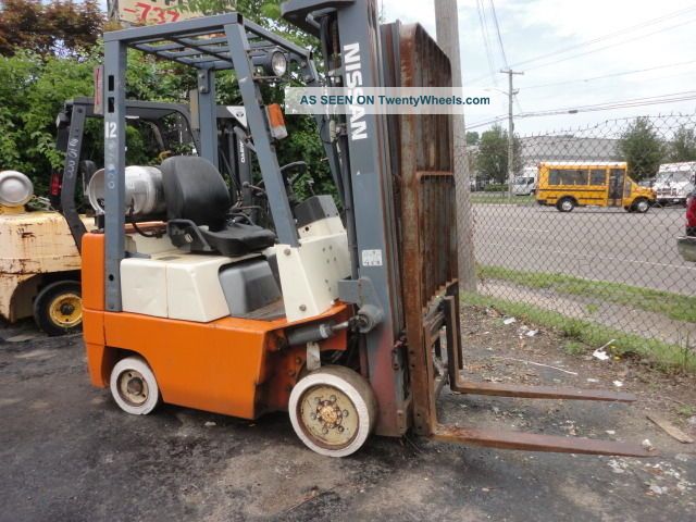 Nissan 3000lb Capacity Forklift 4 Cyl Lpg Stk 90082 Forklifts photo