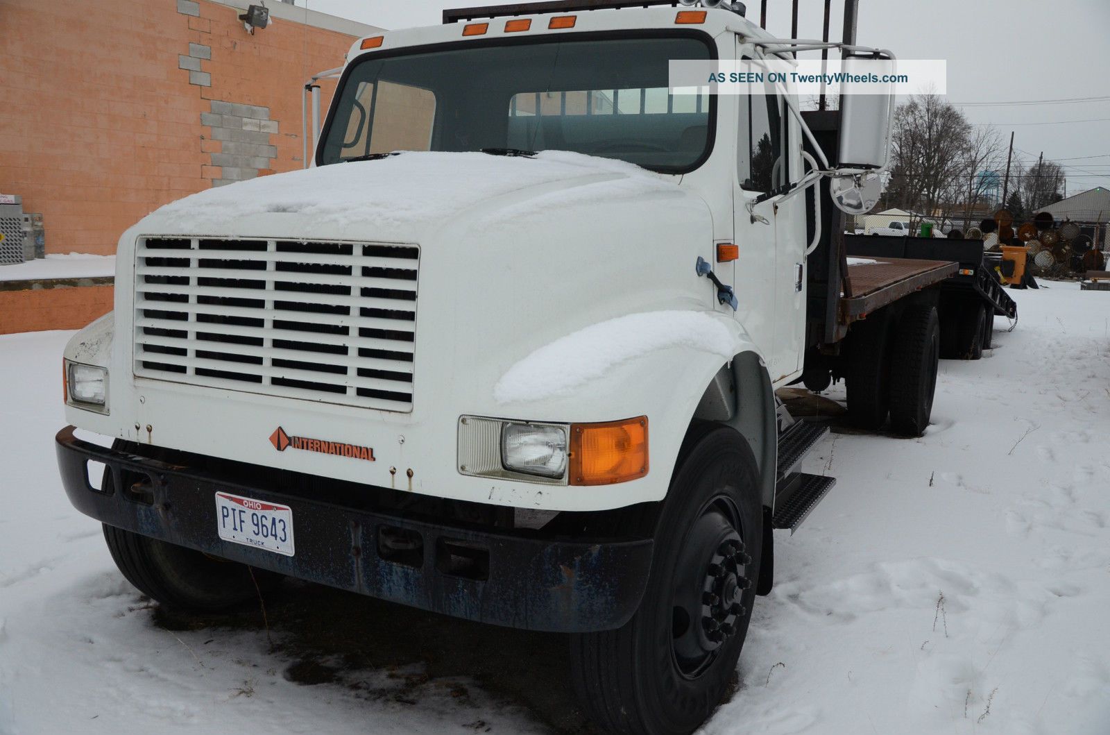 1991 International 4900 Flatbeds & Rollbacks photo