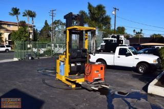 2010 Yale 0s030 3,  000lb Electric Order Picker Forklift Only 58 Hours photo