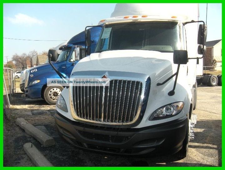2011 International Prostar+ Sleeper Semi Trucks photo