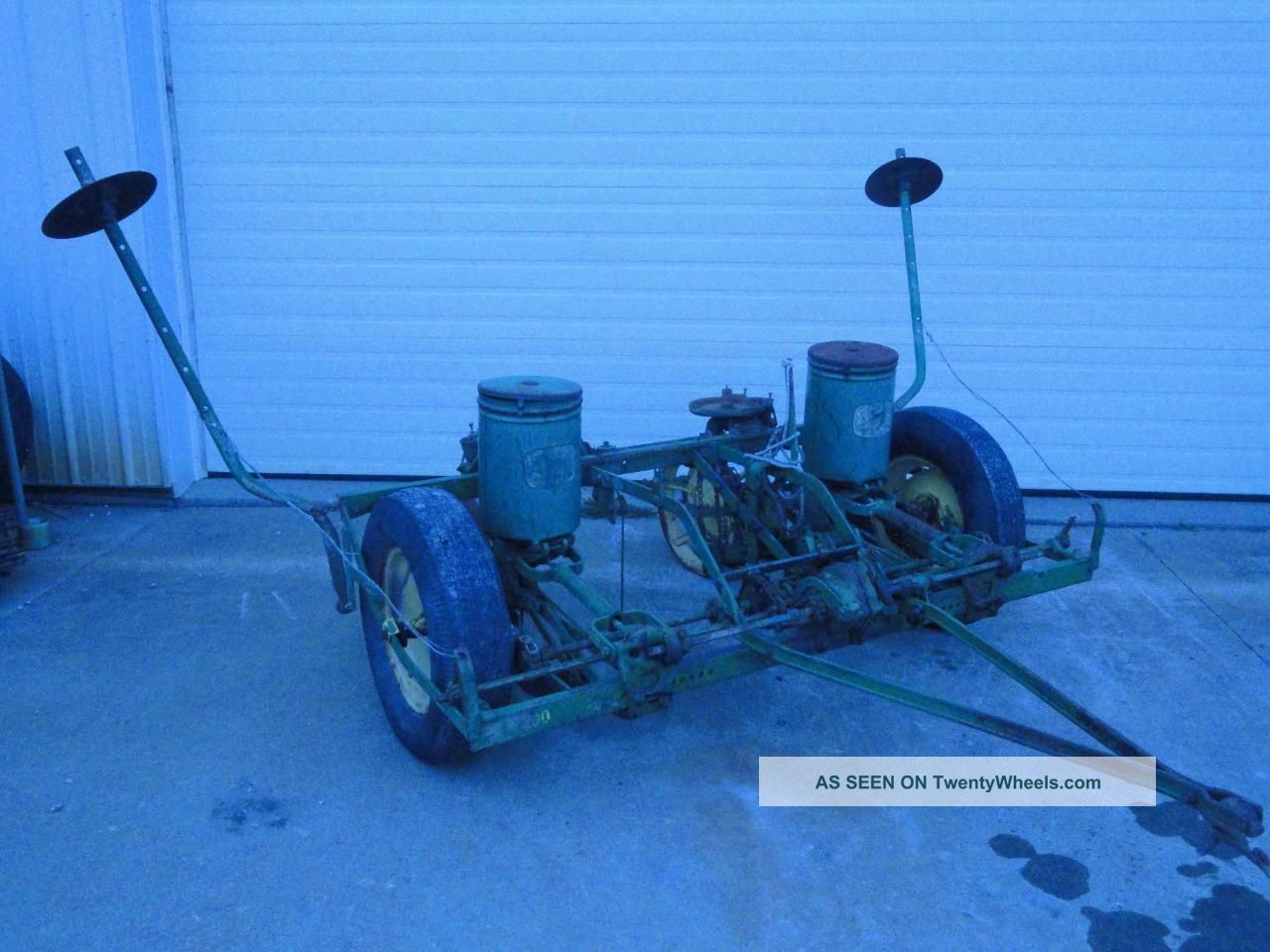 John Deere 2 Row 290 Corn Planter Antique & Vintage Farm Equip photo