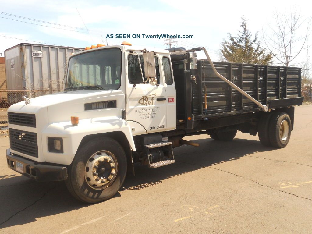 1997 Mack Cs200p Dump Trucks photo