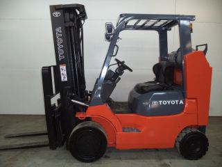 Toyota Forklift 8000 Lb Capacity Cushion Tires Gm Lp Gas Side Shift Painted photo