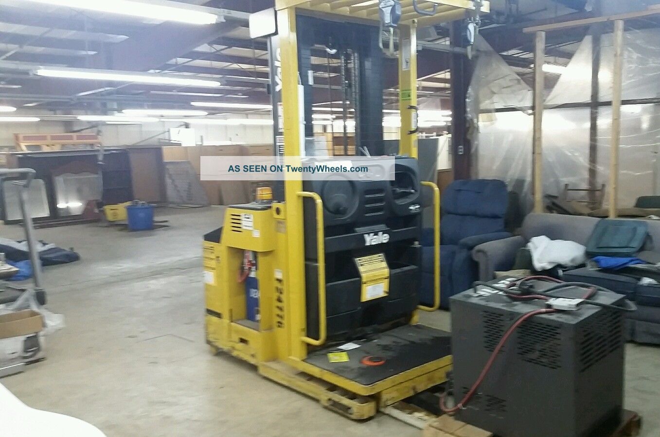 2005 Yale Order Picker Forklift W/battery Charger Oso30 C801n05154c Forklifts photo
