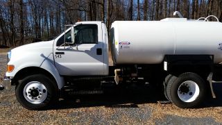 2007 Ford F750 photo