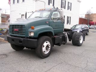 2000 Gmc S/a Day Cab Tractor photo