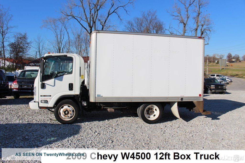 2009 Chevrolet W4500 Box Trucks / Cube Vans photo