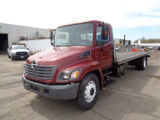 2005 Hino 338 28 ' Equipment Rollback Tow Truck photo