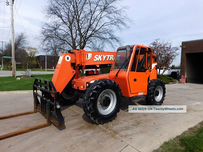 2007 Skytrak 8042 8000lb Pneumatic Telehandler Diesel Lift Truck Forklift 4x4x4 Forklifts photo