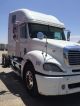 2004 Freightliner Columbia Sleeper Semi Trucks photo 1