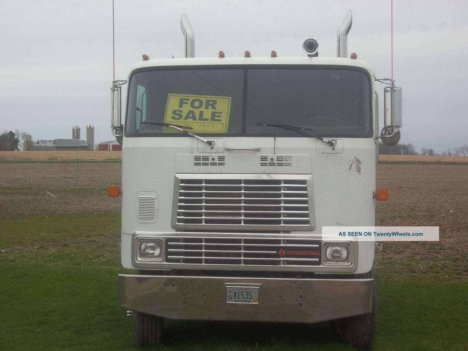 1990 International Sleeper Semi Trucks photo