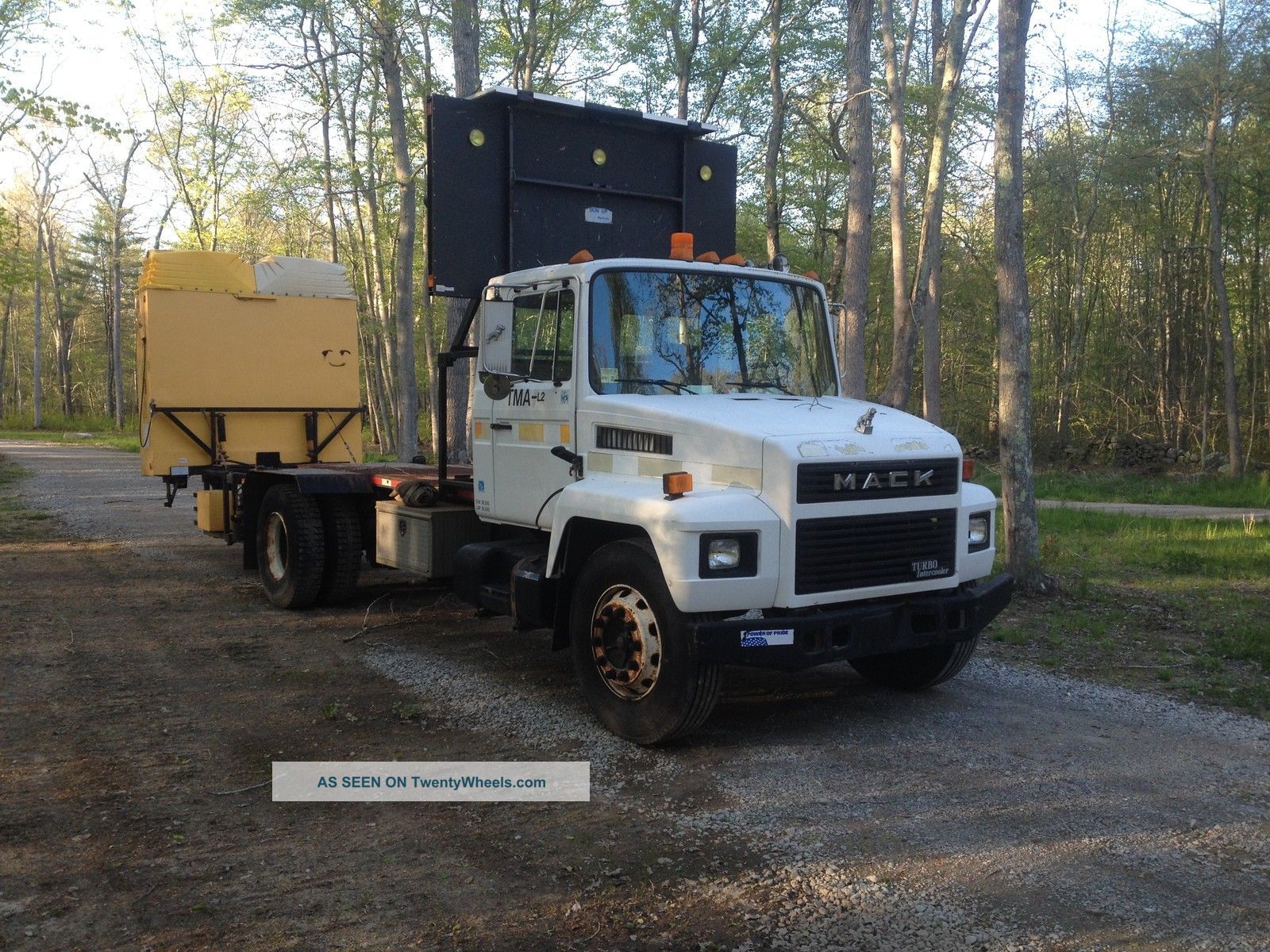 1990 Mack Midliner Other Medium Duty Trucks photo