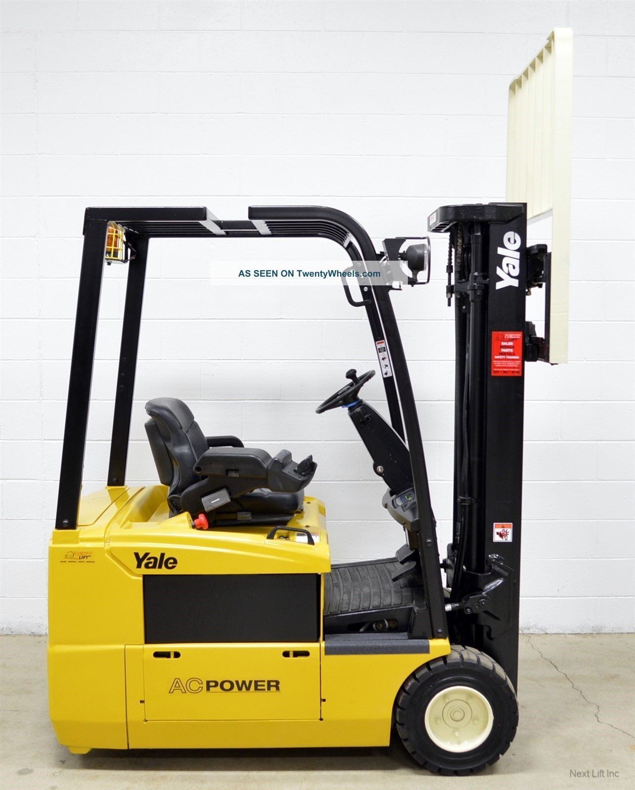 Yale Erp040 4, 000 Lb 36v Electric Three Wheel Forklift 3 Wheeler