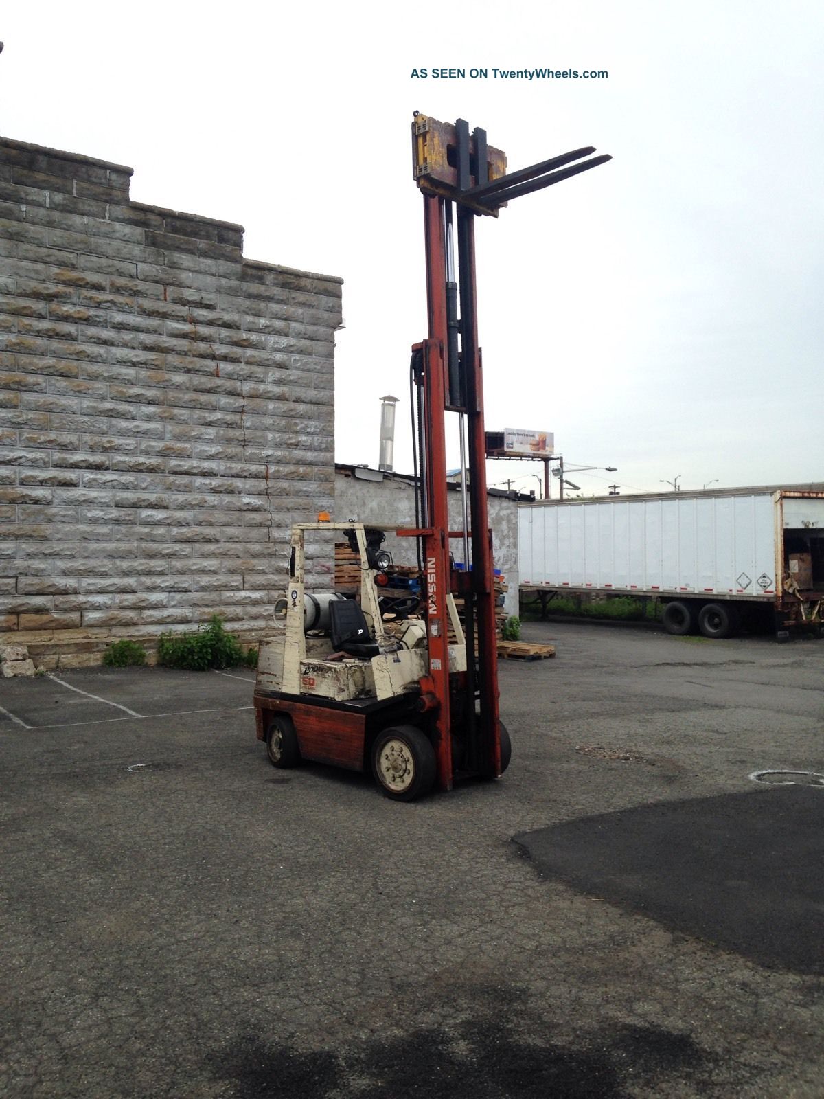 Nissan Forklift Lpg 5000lb Forklifts photo