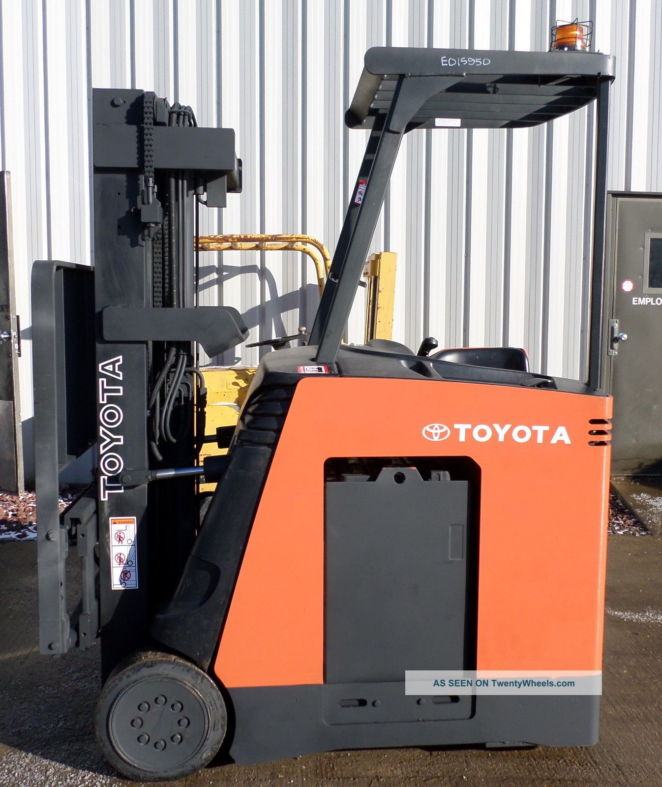 Toyota Model 7bncu15 (2007) 3000lbs Capacity Great Docker Electric Forklift Forklifts photo