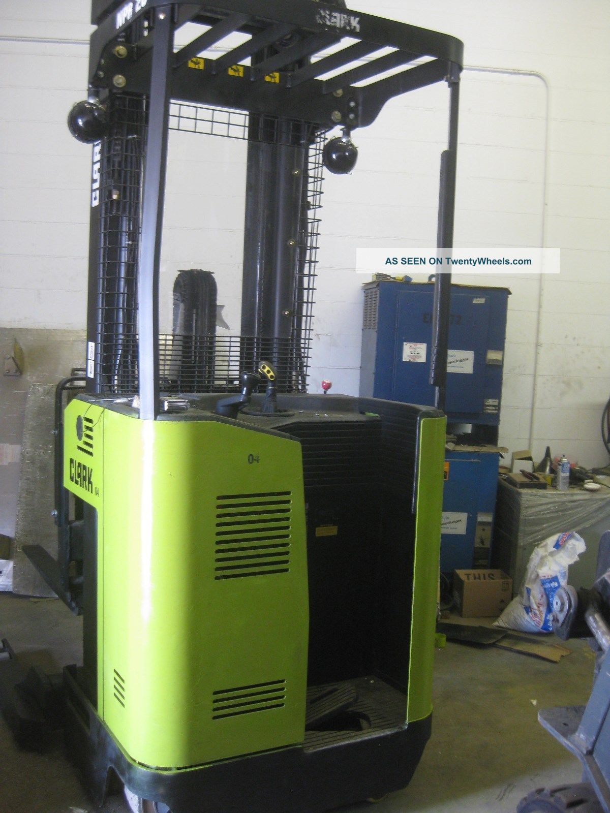 Clark Npr20 Reach Forklift 3 Stage Mast = 240 " Height, Side Shift