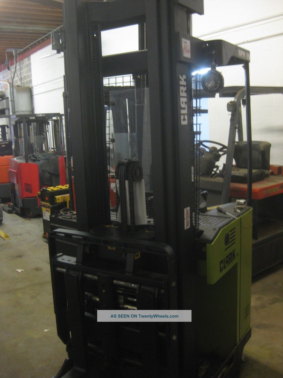 Clark Npr20 Reach Forklift 3 Stage Mast = 240 " Height, Side Shift