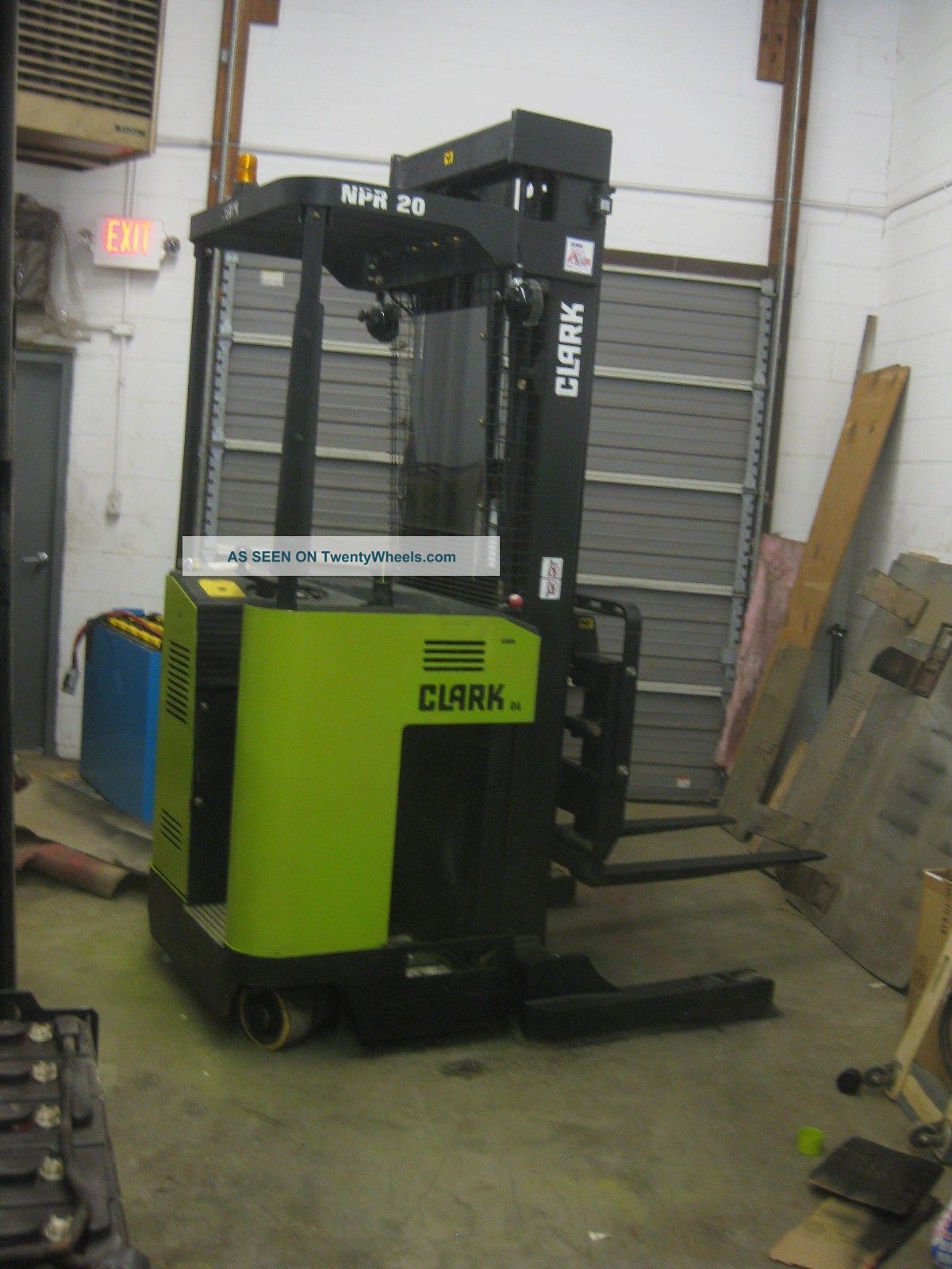 Clark Npr20 Reach Forklift 3 Stage Mast = 240 " Height, Side Shift