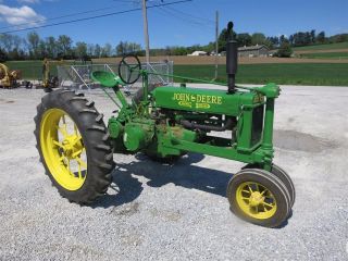 John Deere Unstyled B Antique Tractor,  Gas,  540 Pto,  Good Tractor photo