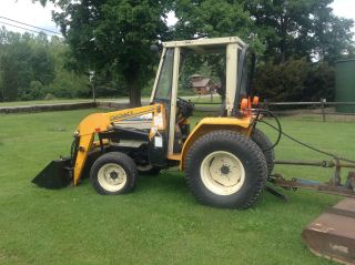 Cub Cadet Compact Tractor Model 7305 With Front Loader 4x4 Power Steering photo