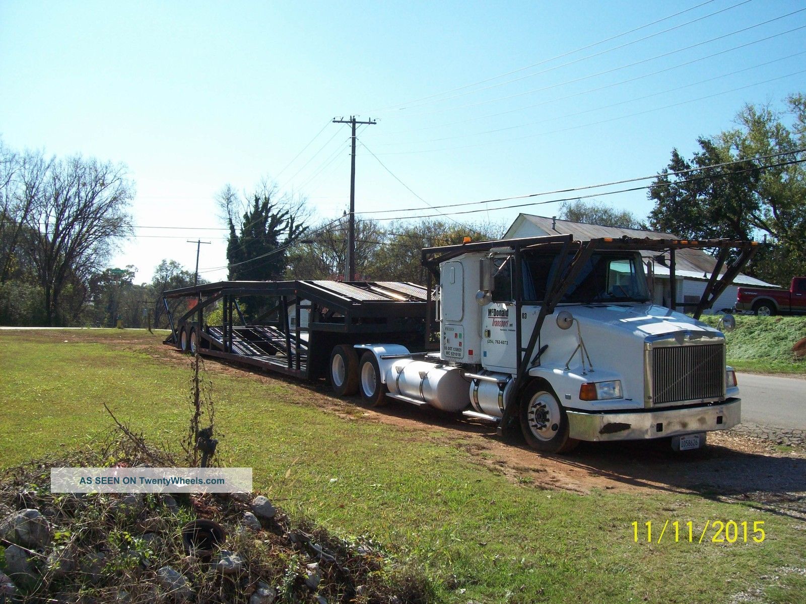 2001 Volvo Aero Sleeper Semi Trucks photo