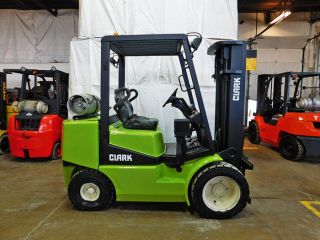 2000 Clark Cgp30 6000lb Pneumatic Forklift Lpg Lift Truck Hi Lo 84/189 photo