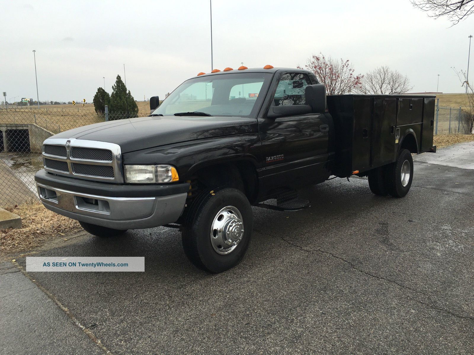 2001 Dodge Ram Utility & Service Trucks photo
