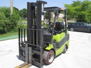 Clark Forklift Cushion Lpg Warehouse Lift Low Hour Very Low Reserve photo