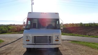 2003 Freightliner Step Van Food Truck Delivery Van photo